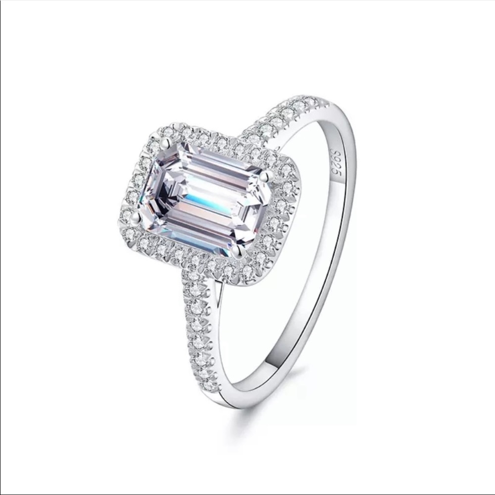 New 925 Silver  Square Cut Diamond Ring - Picture 2 of 3